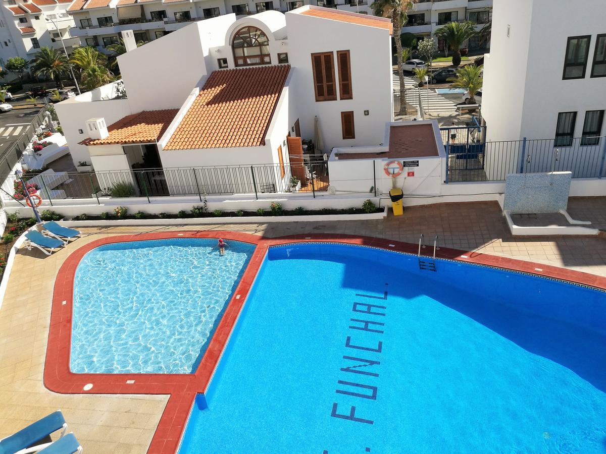 Apartamentos Funchal Los Cristianos  Esterno foto