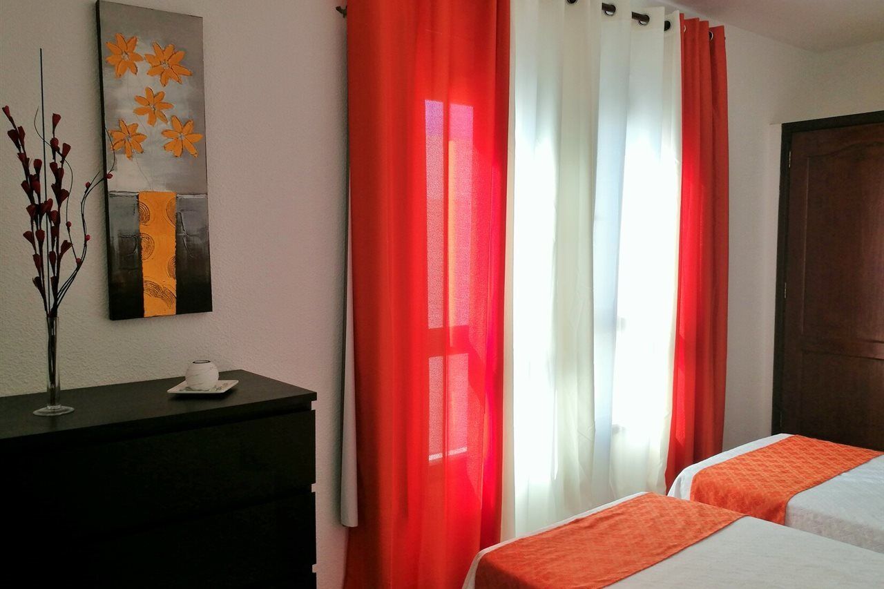 Apartamentos Funchal Los Cristianos  Esterno foto